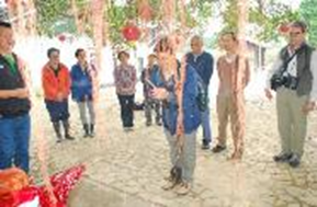 Villagers & Project Partners in the Earth Blessing Ritual. 村民和項目伙伴進行拜土地儀式